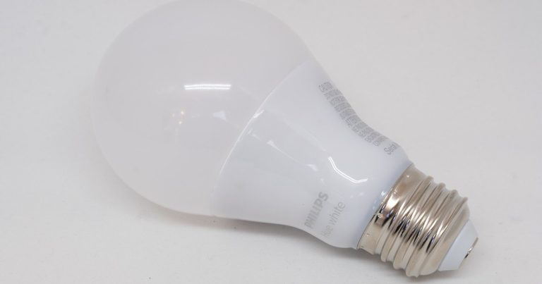 Ampoule connectée Philips Hue