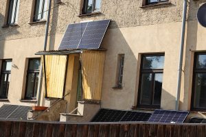 Best Plug-and-Play Solar Kit 2026: Comparison & Buying Guide